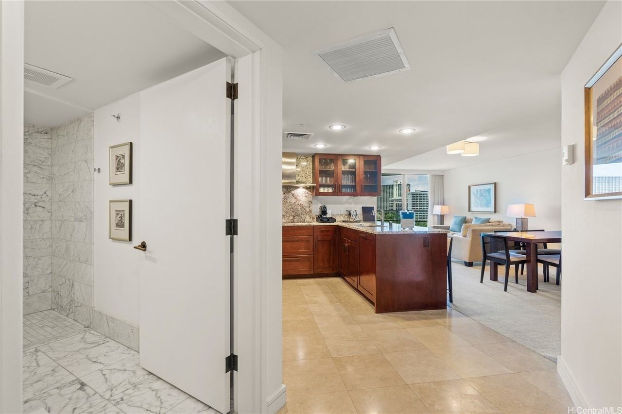 223 Saratoga Rd Unit 1115 #1115 - Photo 6 of 25