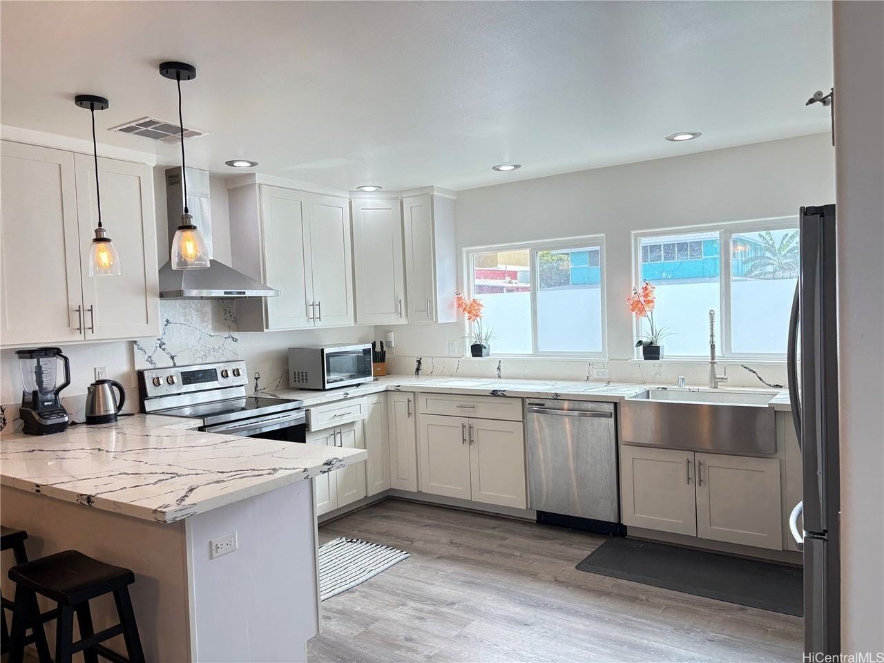 85-075 Waianae Valley Rd Apt B #B - Photo 2 of 11