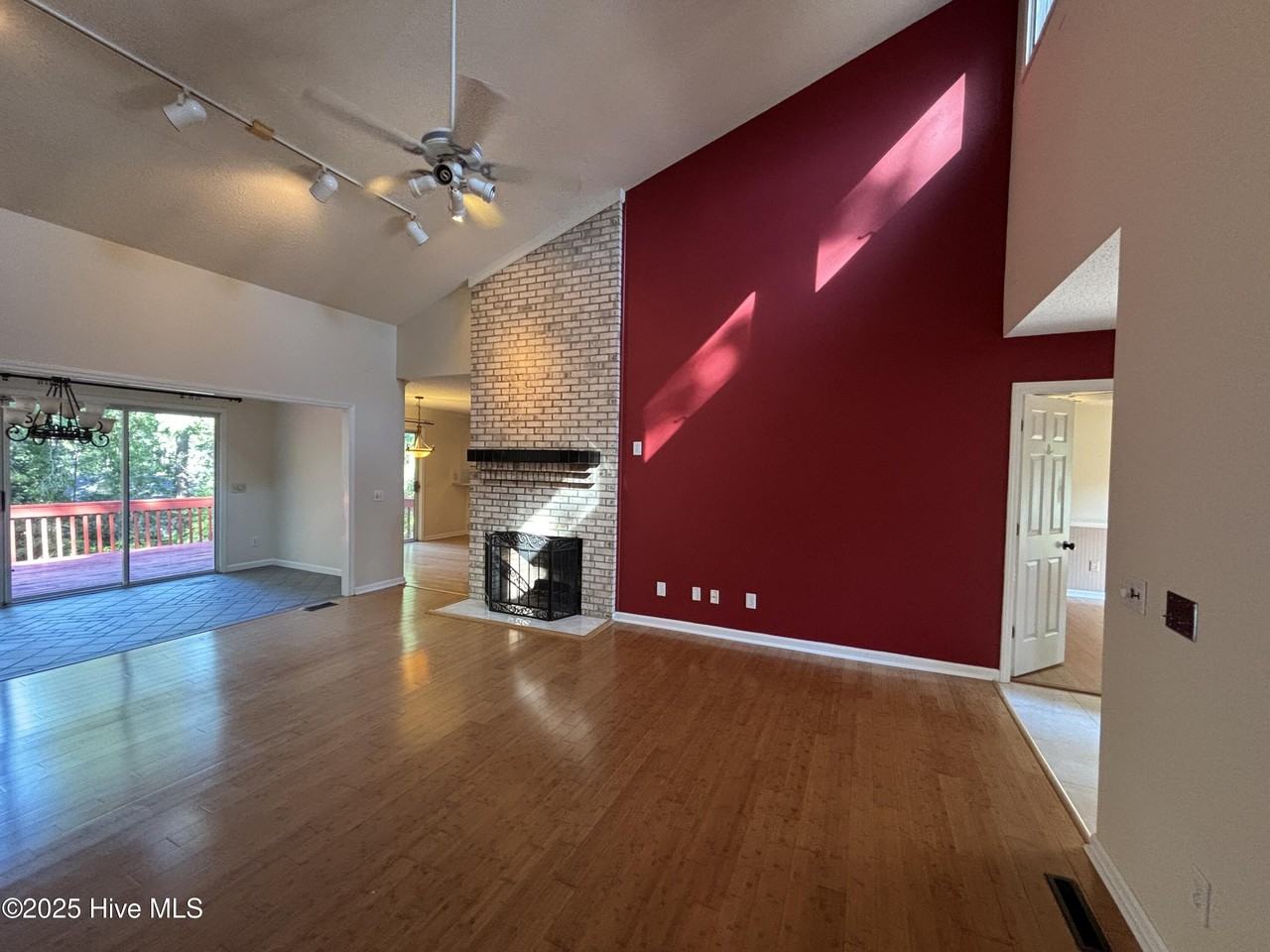 1 Prichard Ln - Photo 4 of 23