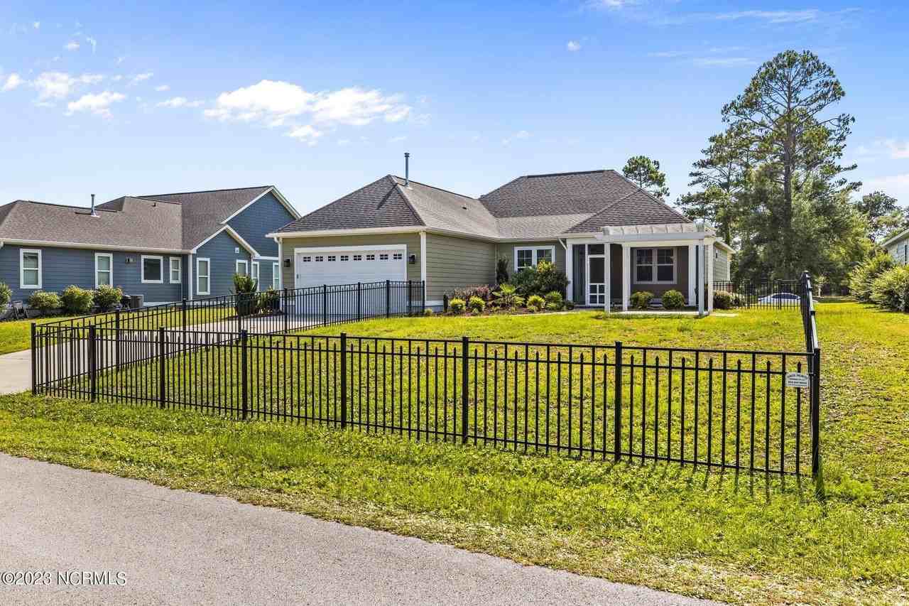 202 Seagrass Way - Photo 2 of 45