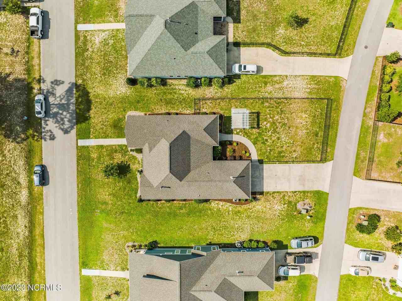 202 Seagrass Way - Photo 3 of 45