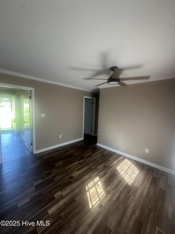 54 Nixon Ave - Photo 2 of 17