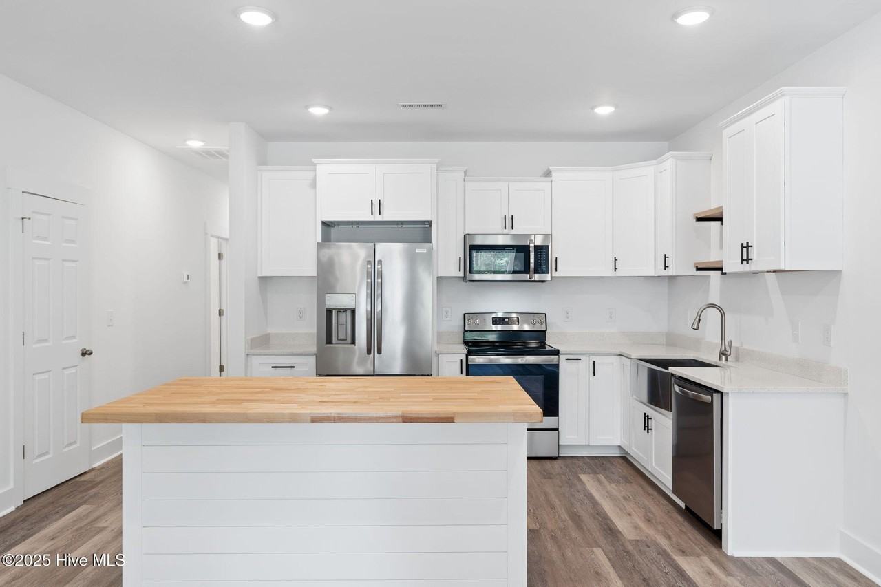 190 Wildwood St Nw - Photo 3 of 31