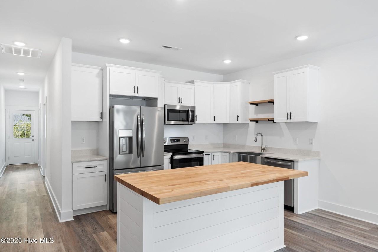 190 Wildwood St Nw - Photo 4 of 31