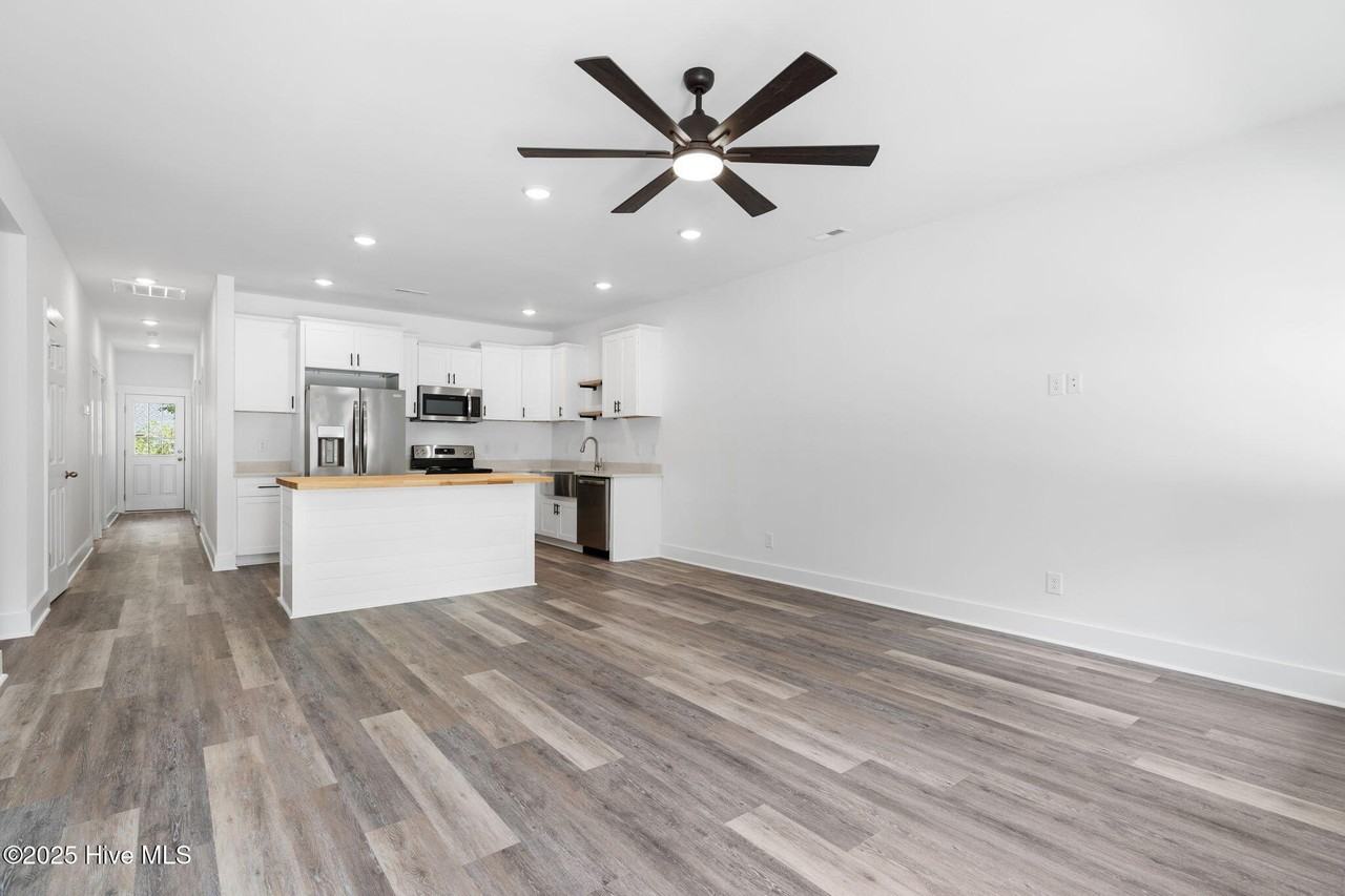 190 Wildwood St Nw - Photo 7 of 31