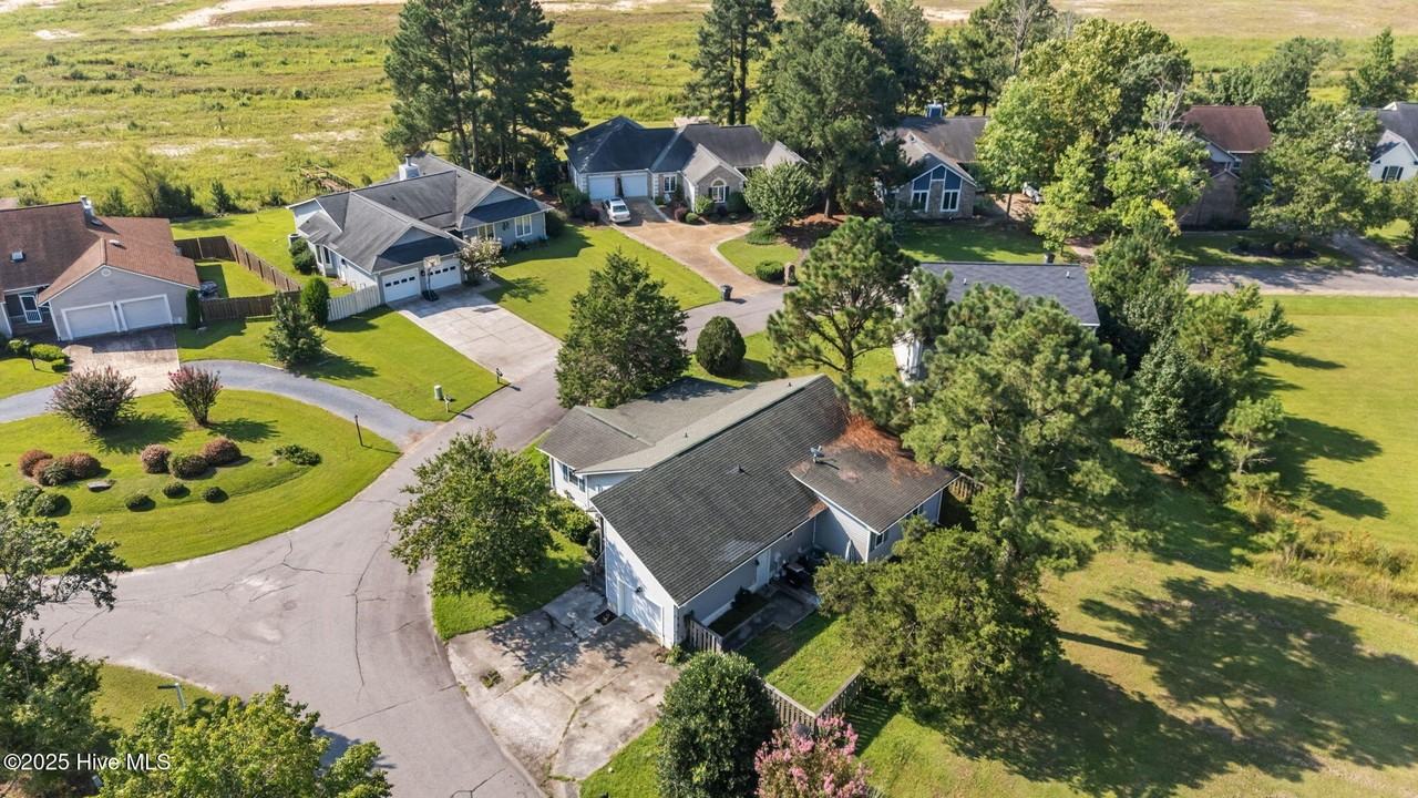 769 Dayflower Ct - Photo 3 of 41