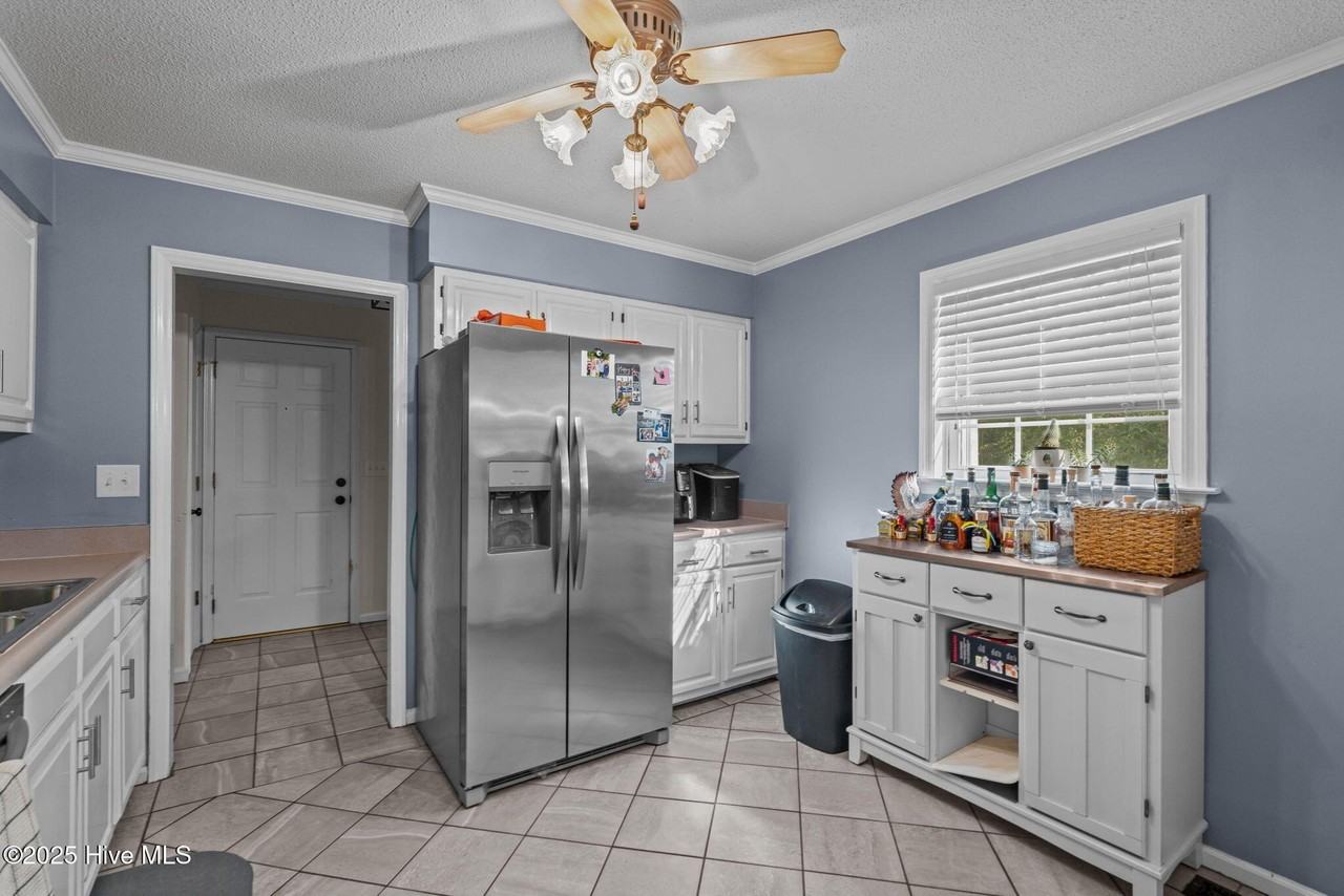 769 Dayflower Ct - Photo 7 of 41