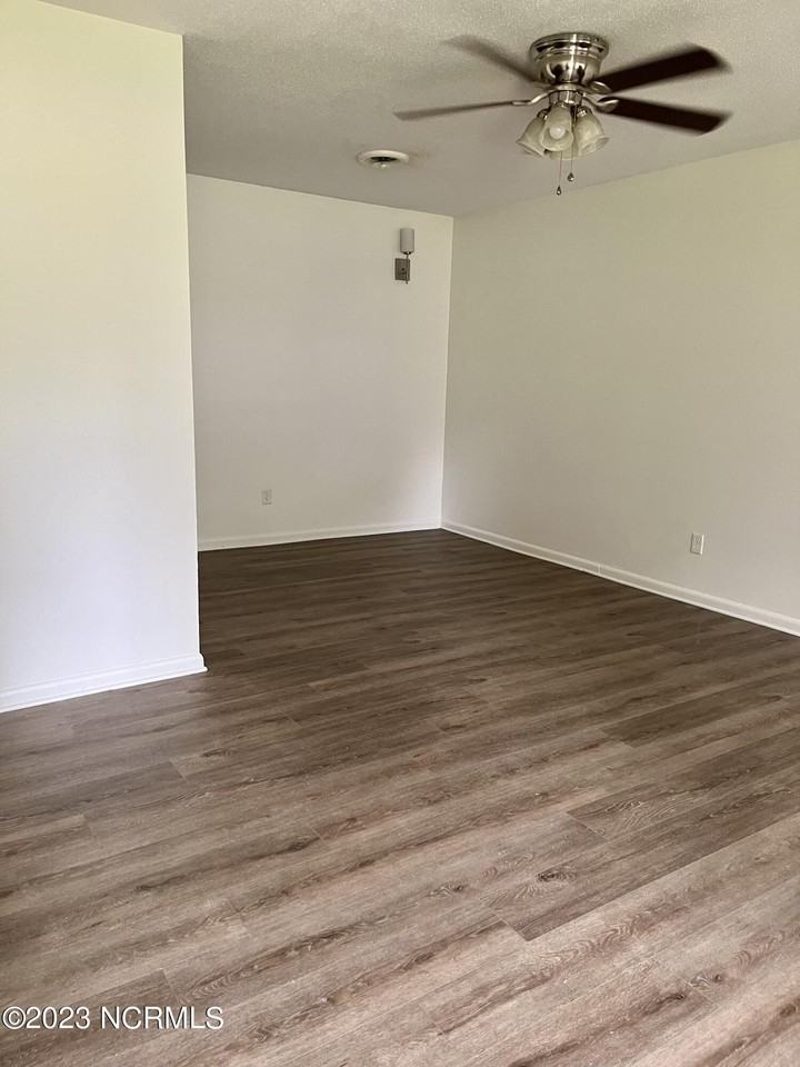 510 Thyme Ct - Photo 2 of 11