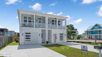 featured image of 1205 Mackerel Ln Unit 1 #1