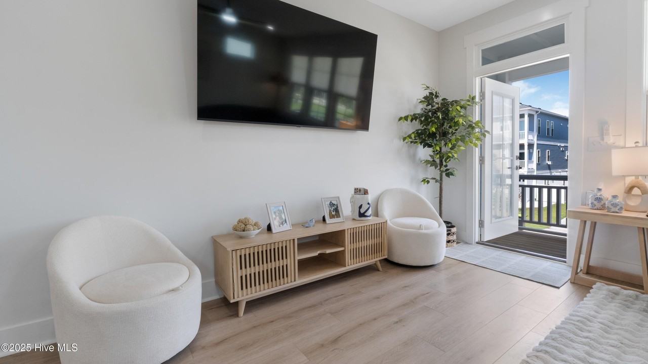 1205 Mackerel Ln Unit 1 #1 - Photo 5 of 17