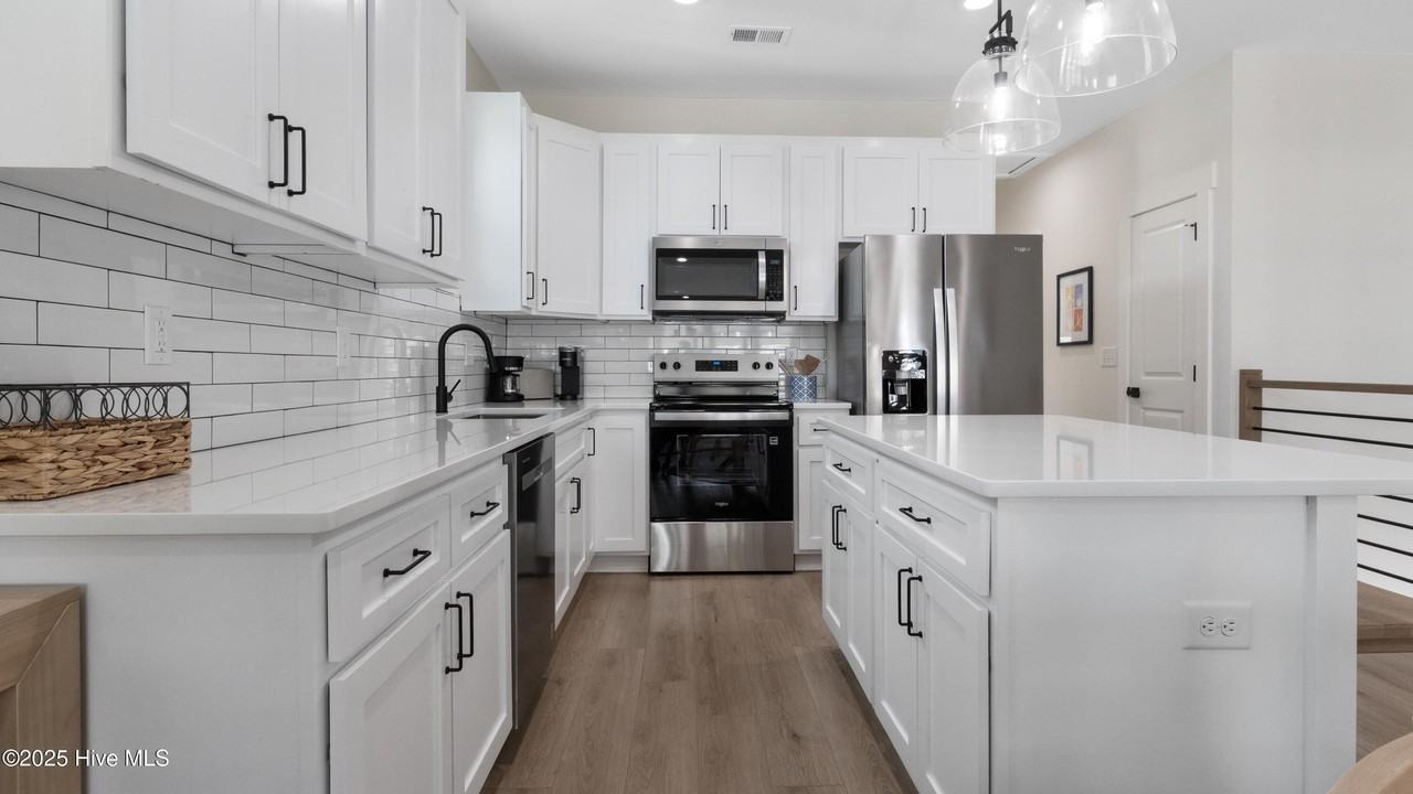 1205 Mackerel Ln Unit 1 #1 - Photo 7 of 17