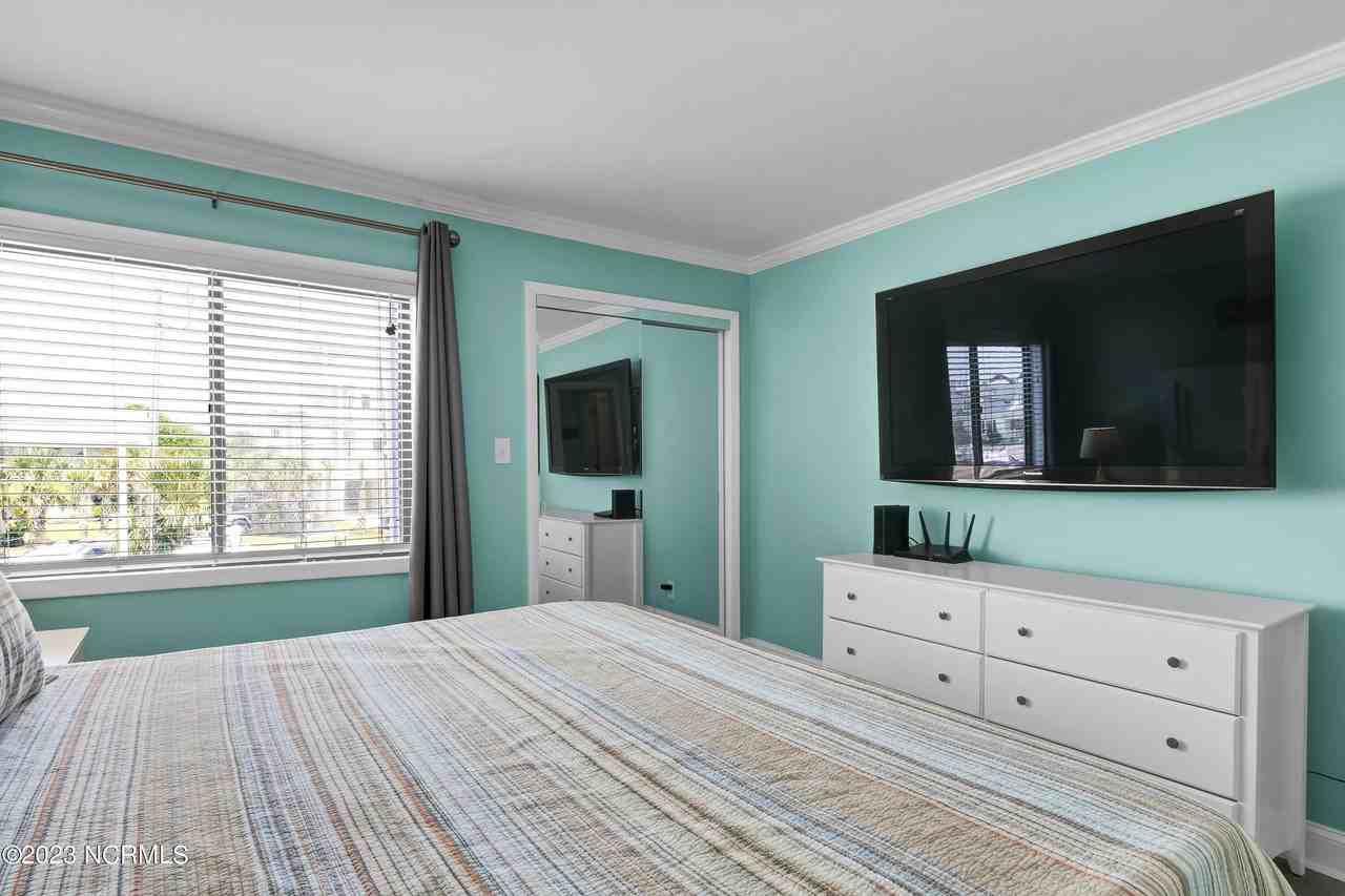 1311 Lake Park Blvd S Apt 10b #10B - Photo 6 of 21