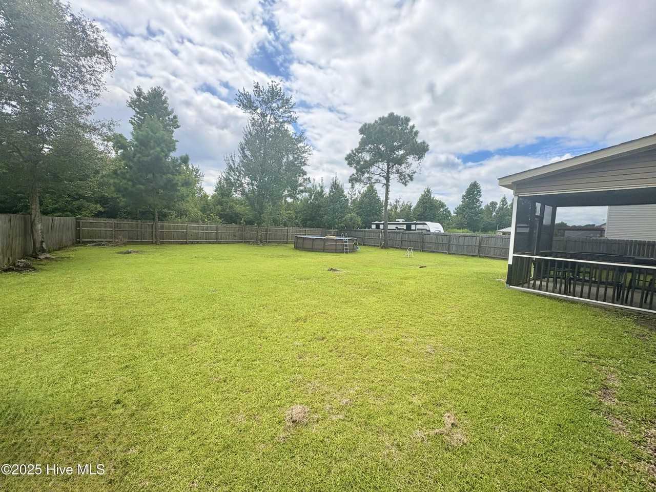 219 Hidden Oaks Dr - Photo 4 of 28