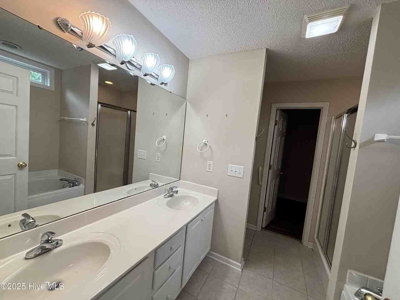 4 Monroe Ln - Photo 6 of 12