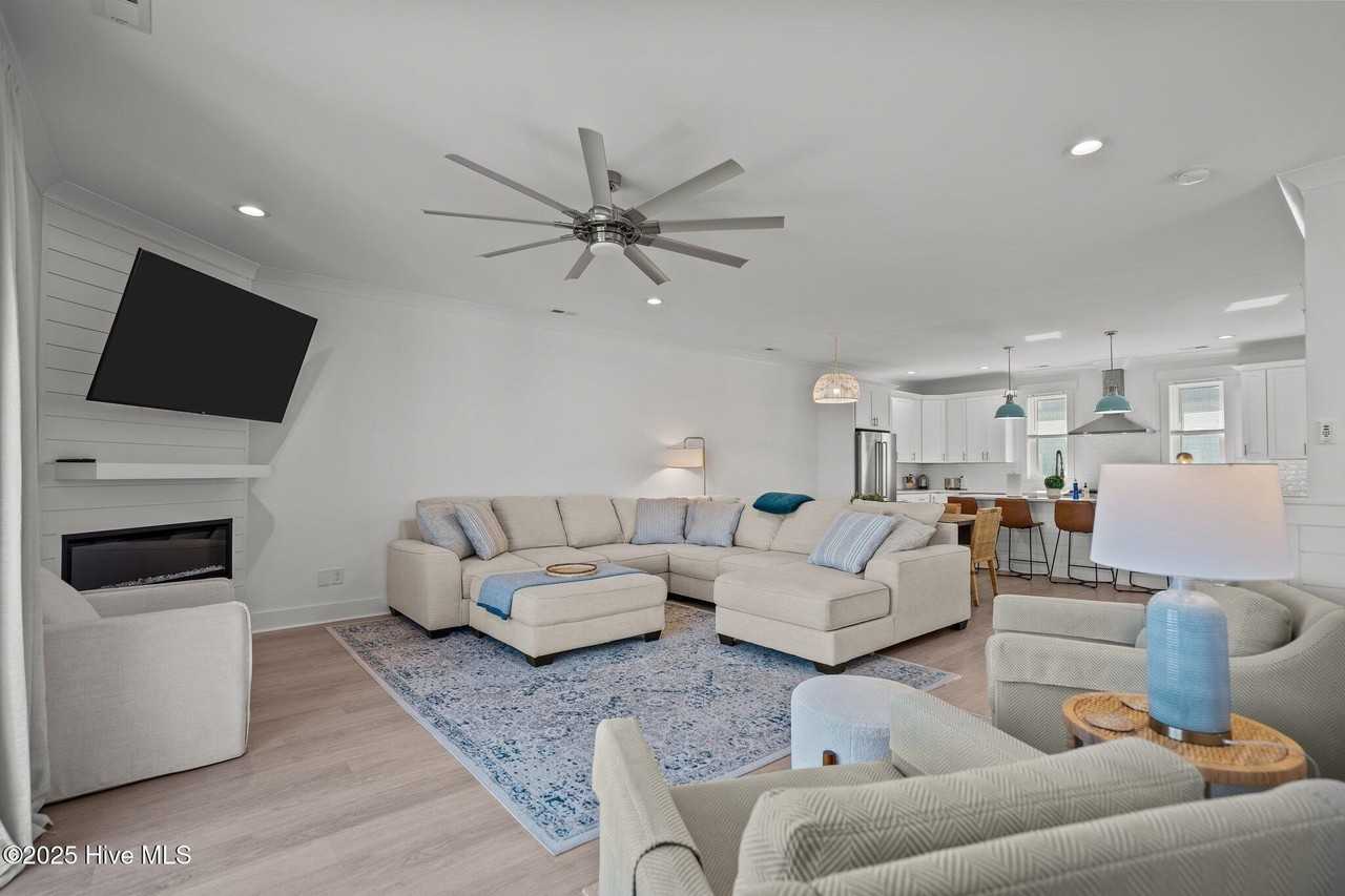 1622 Swordfish Ln Unit 1 #1 - Photo 2 of 34