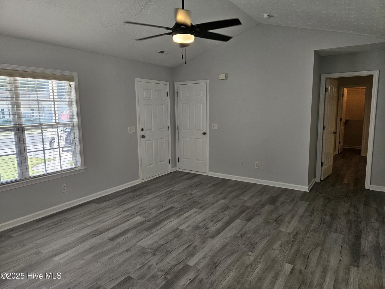 112 Belvedere Dr - Photo 5 of 29