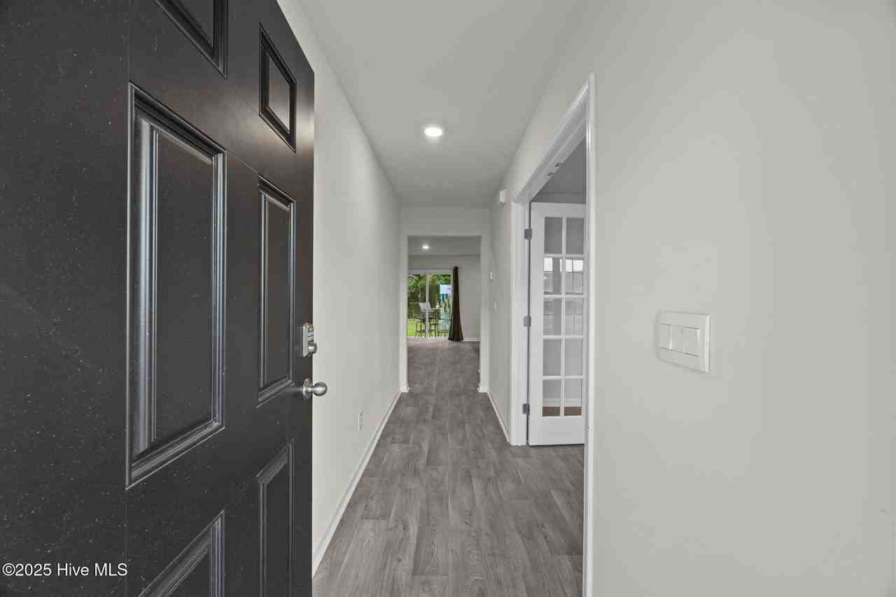 4112 Ocracoke Ct - Photo 3 of 43