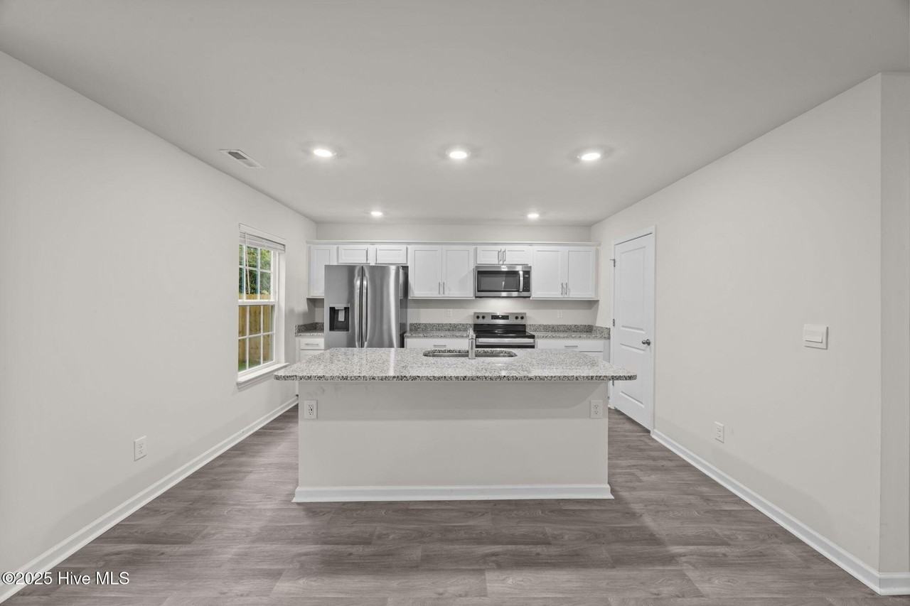 4112 Ocracoke Ct - Photo 7 of 43