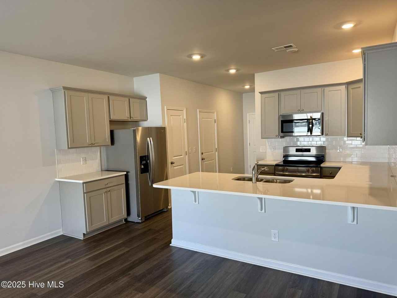 241 Arnette Dr Unit B #B - Photo 5 of 19