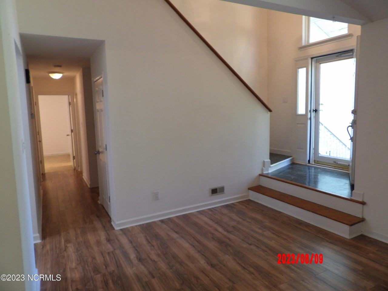 101 Woodcrest Cir - Photo 6 of 21