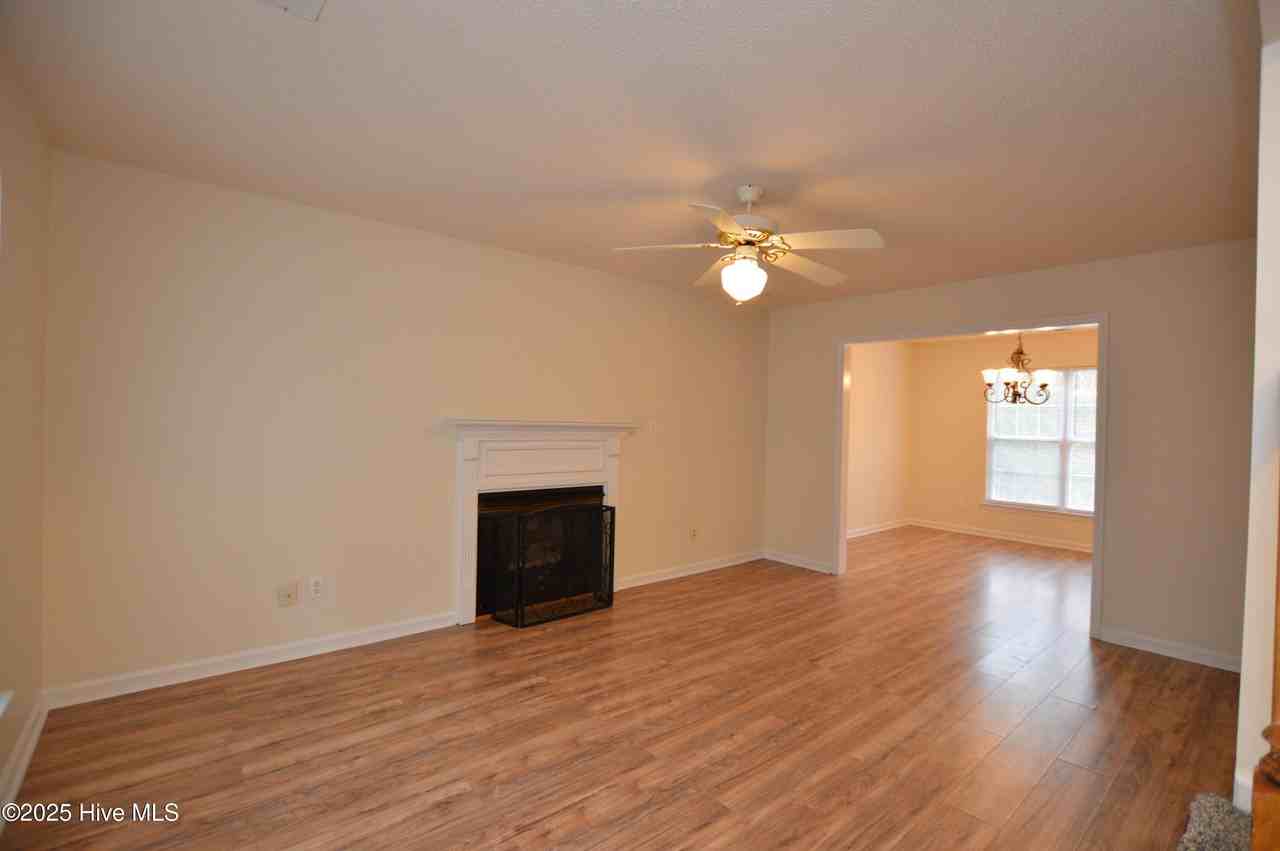 805 Huff Dr - Photo 2 of 24