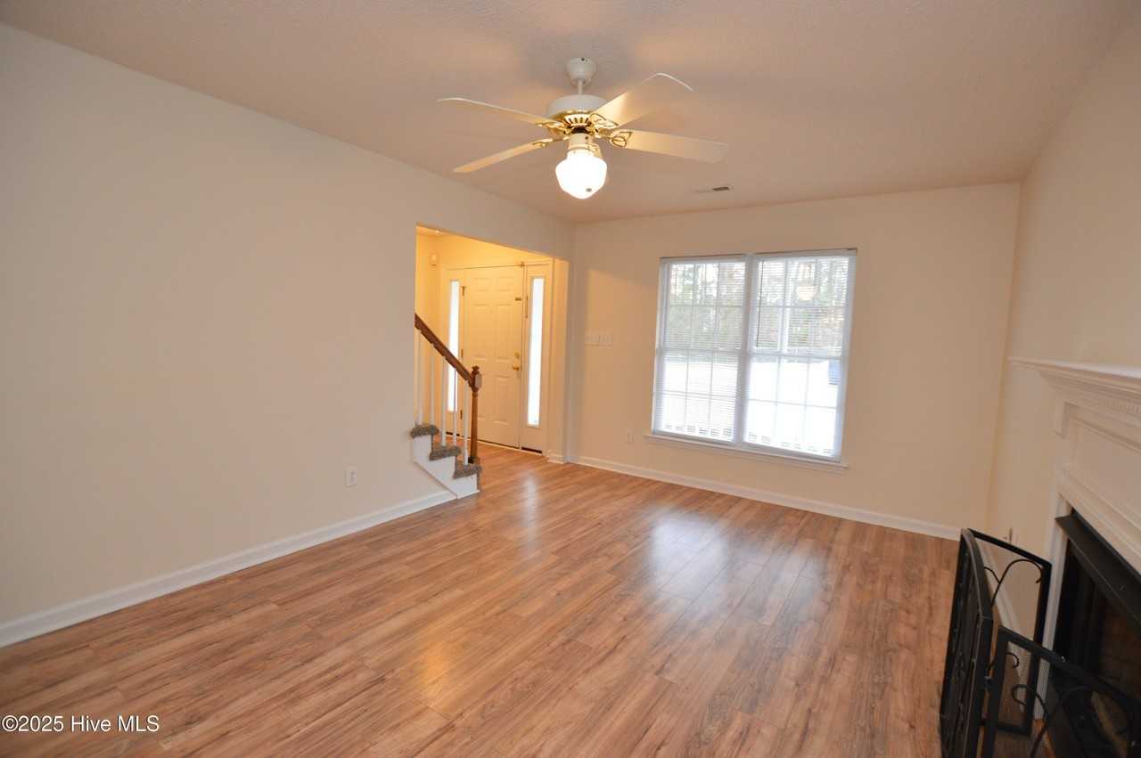 805 Huff Dr - Photo 3 of 24