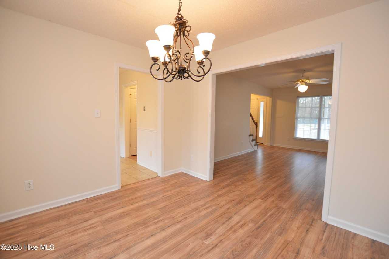 805 Huff Dr - Photo 5 of 24