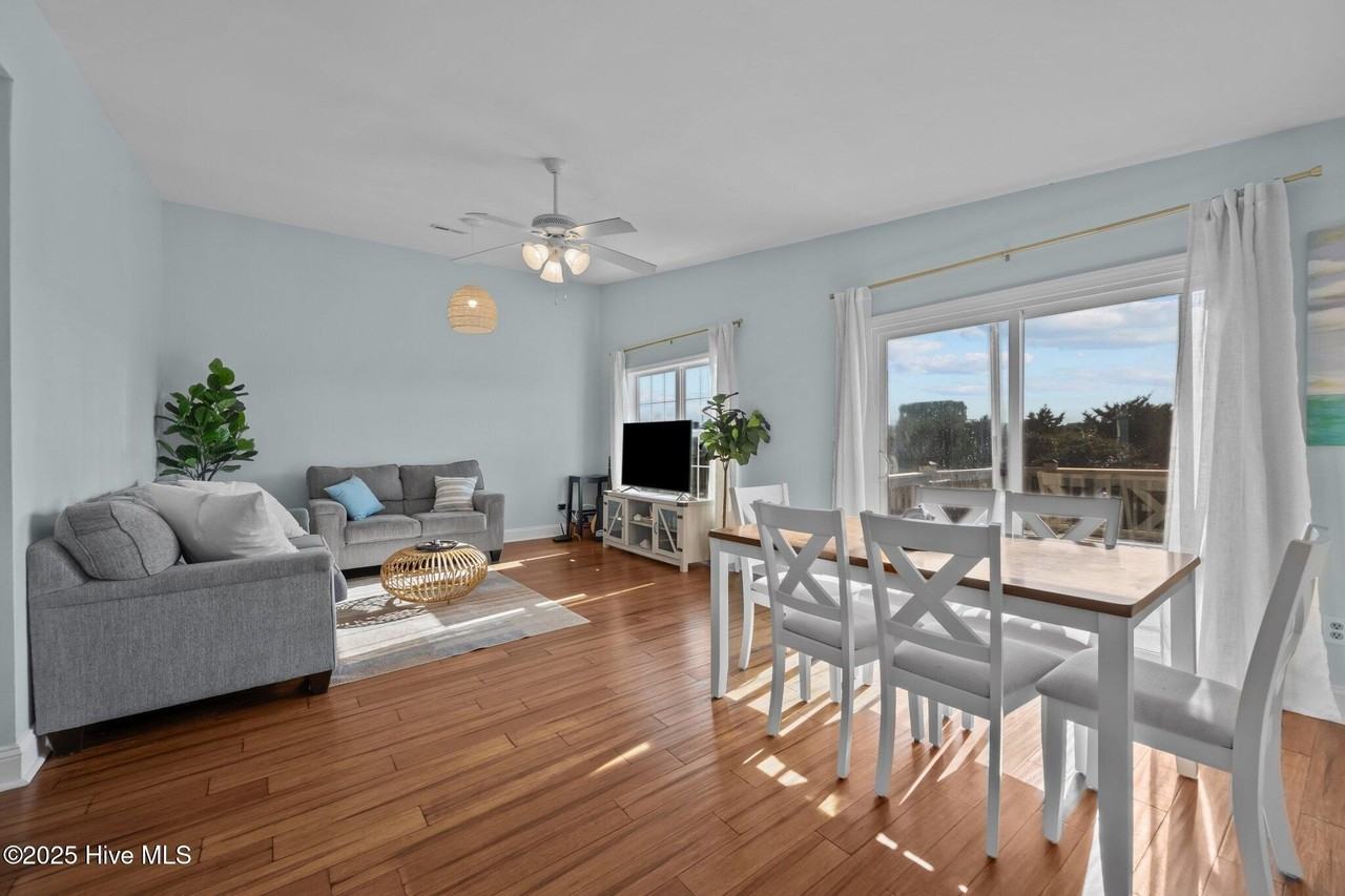 177 Sea Gull Ln - Photo 2 of 24