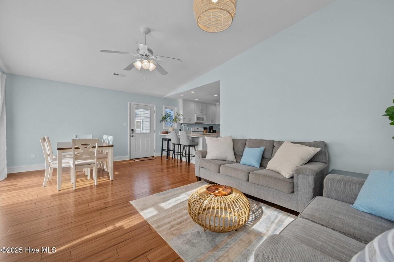 177 Sea Gull Ln - Photo 4 of 24