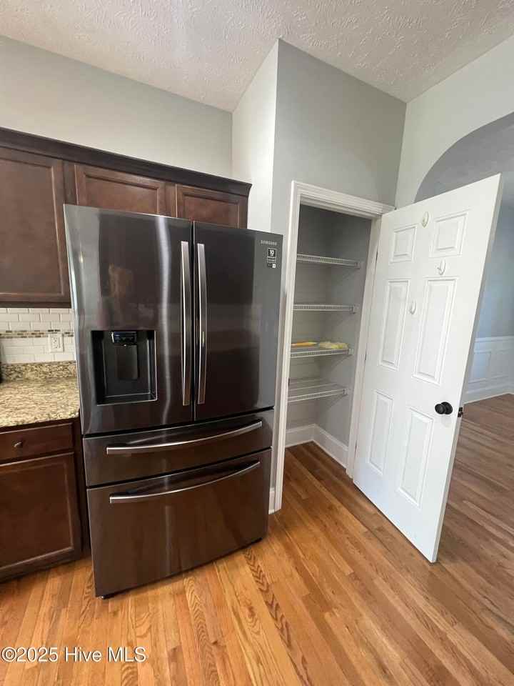 127 Lightwater Drive - Photo 7 of 24