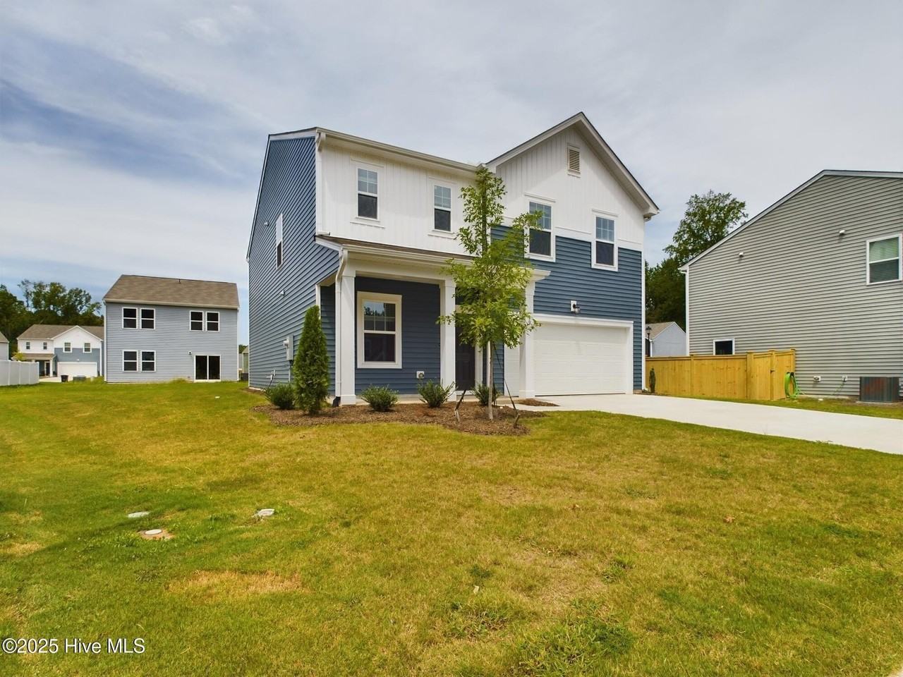 32 Moss Oaks Ct - Photo 2 of 50