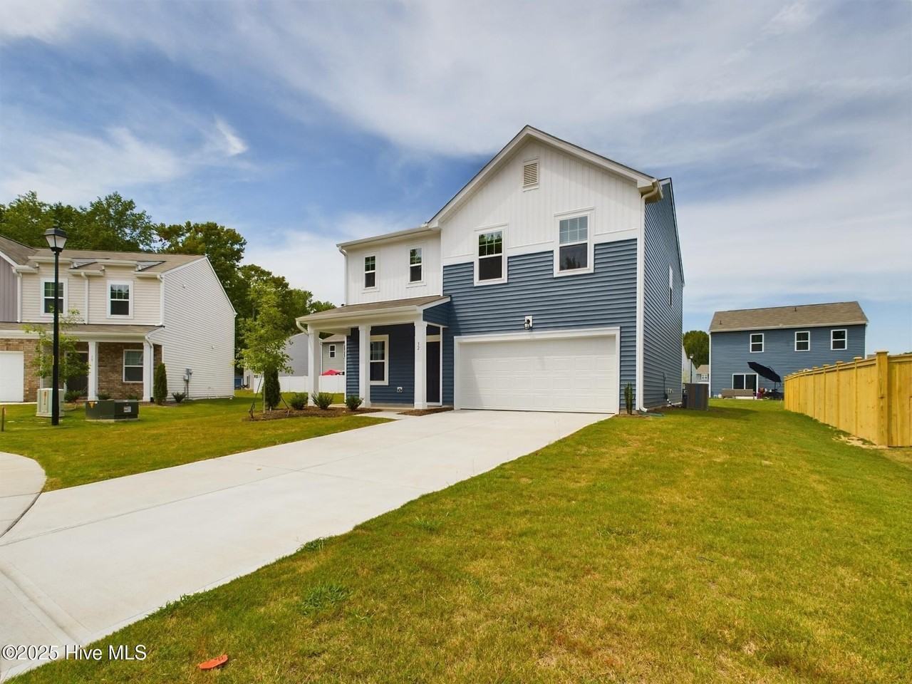 32 Moss Oaks Ct - Photo 3 of 50