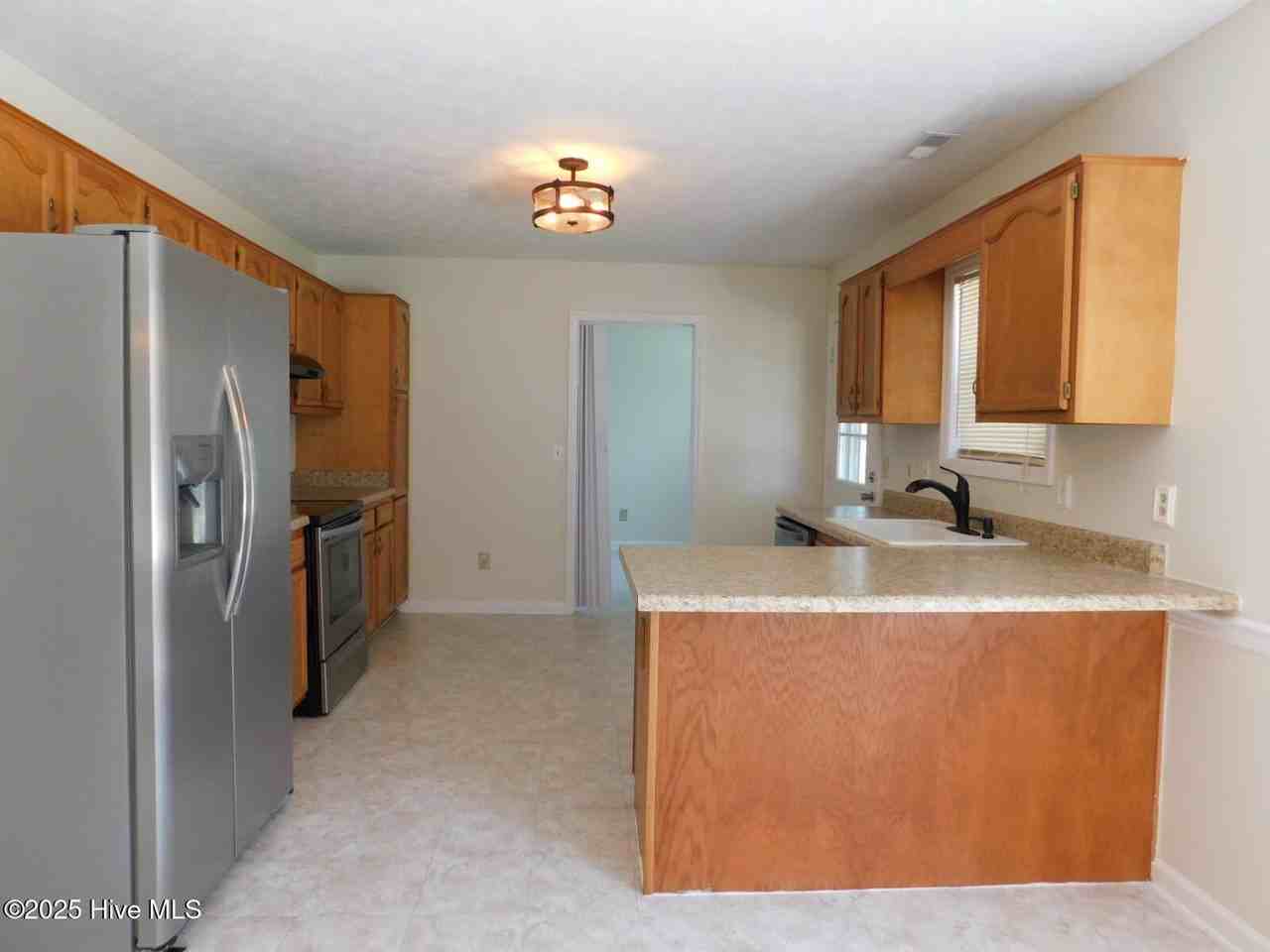 1005 Locust Court - Photo 7 of 29