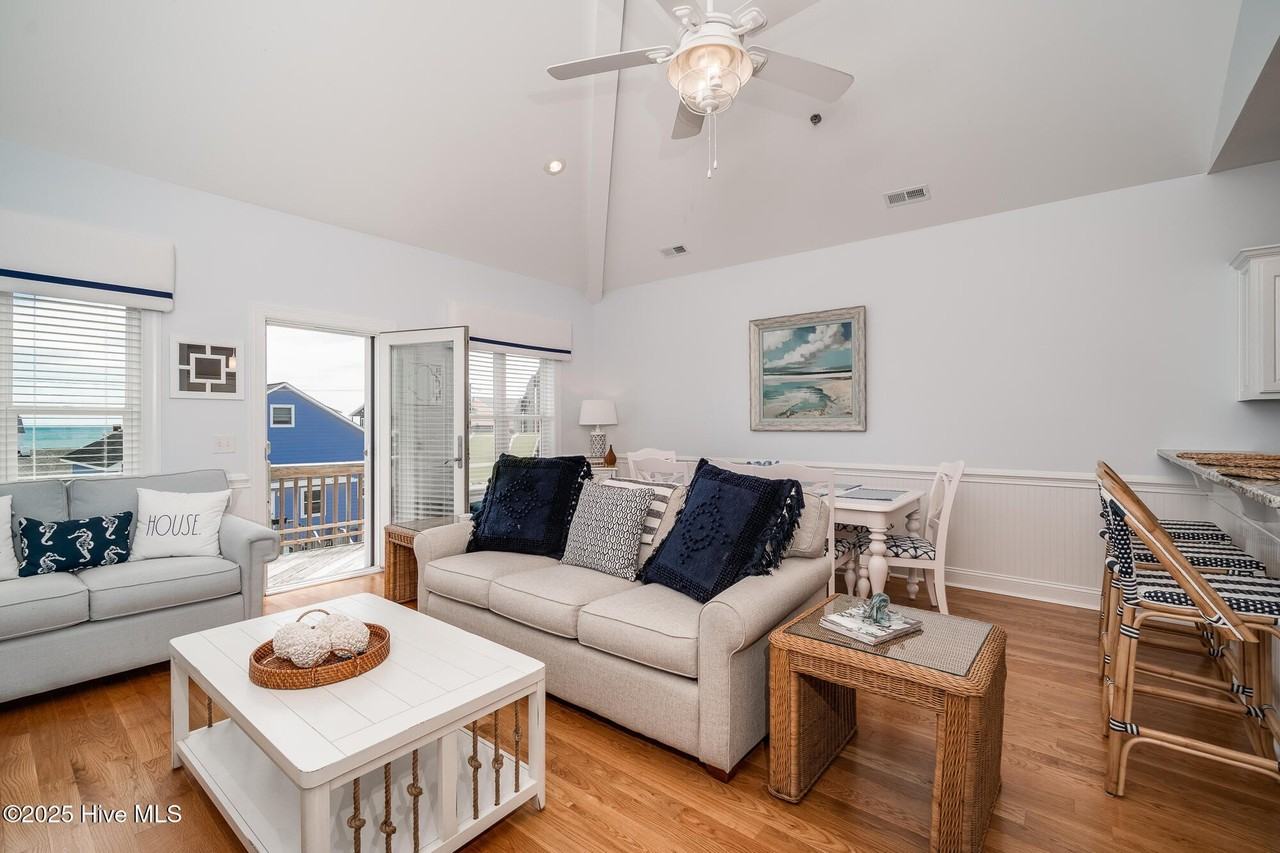 202 Dobbs St Unit C #C - Photo 3 of 50