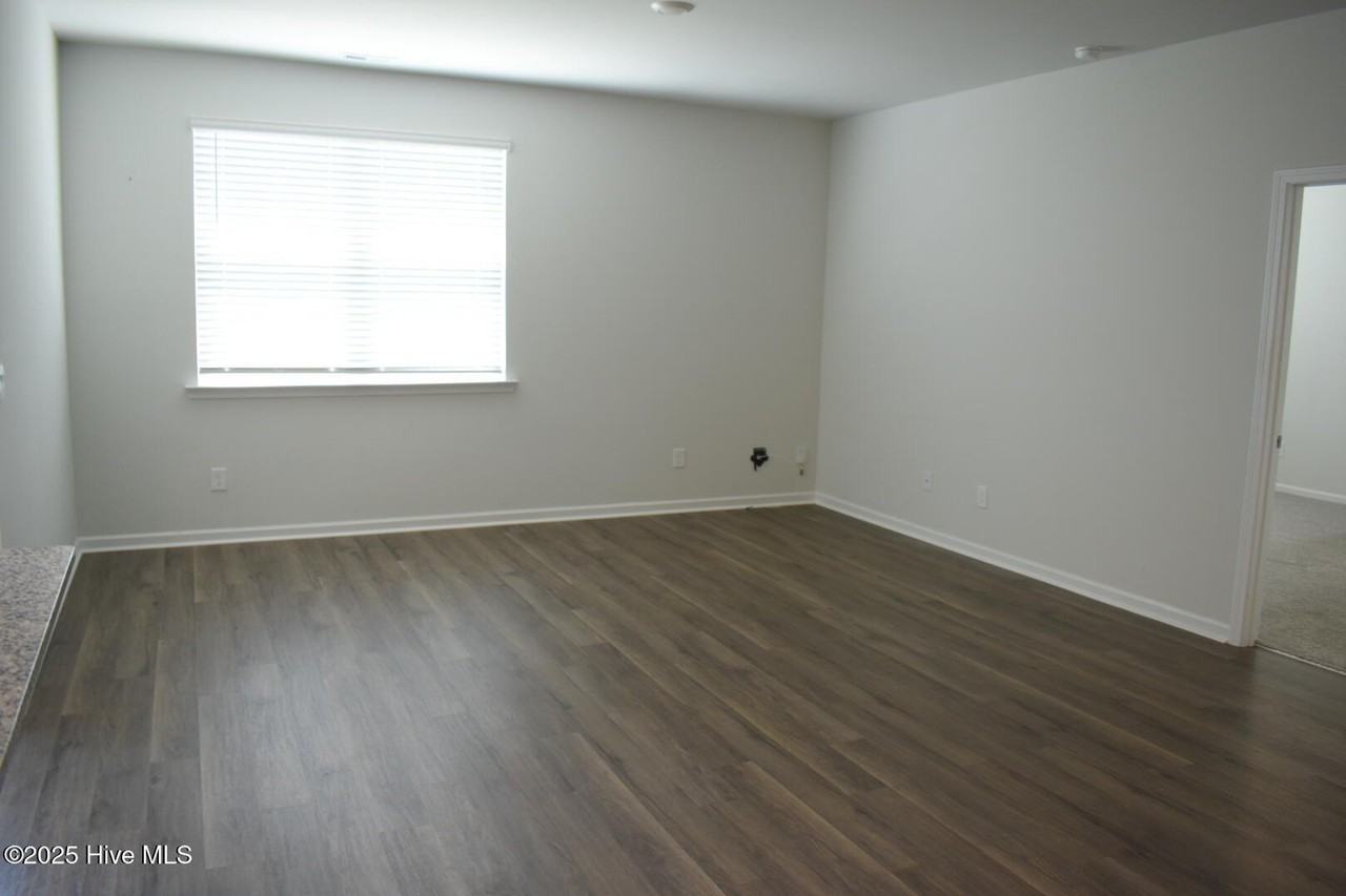 832 Delta Ct - Photo 6 of 25