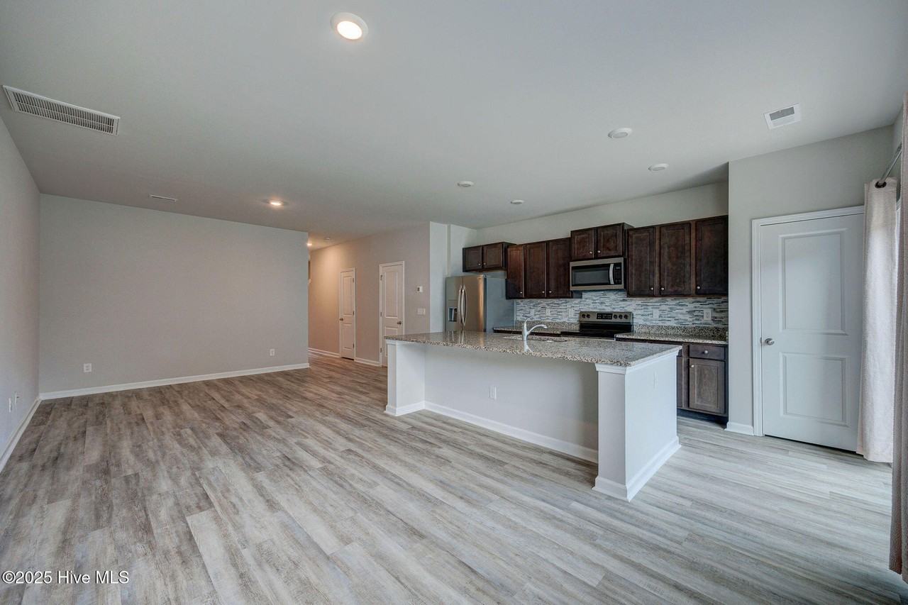 4613 Wildaire Lane - Photo 5 of 19