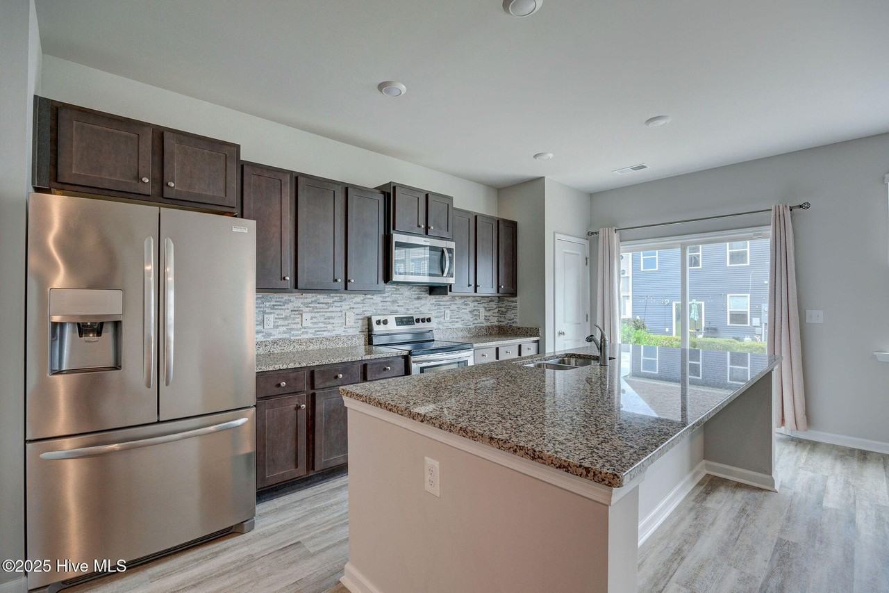 4613 Wildaire Lane - Photo 7 of 19