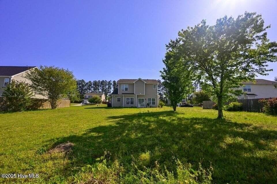 108 Maidstone Dr - Photo 4 of 24