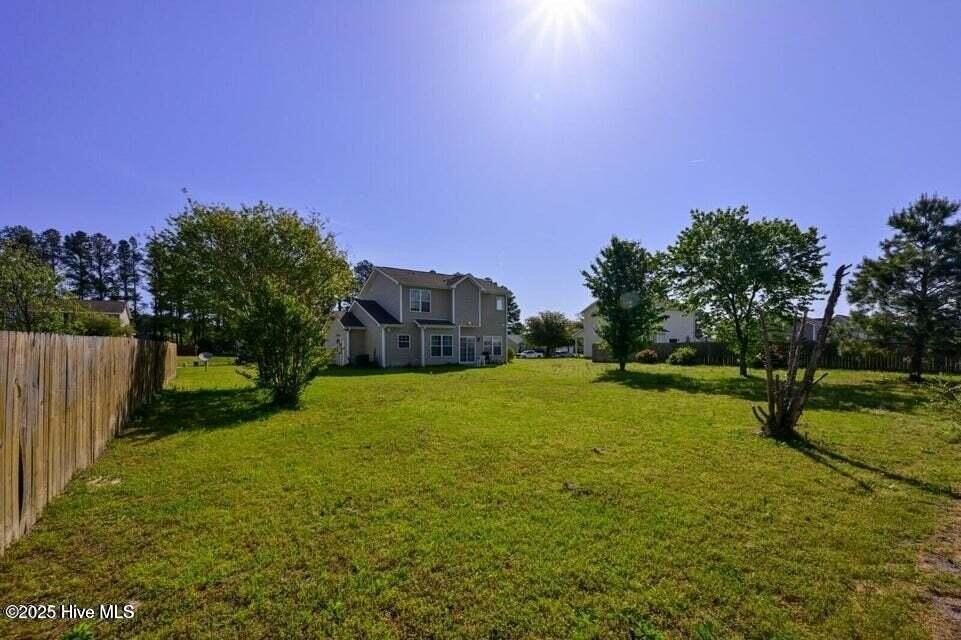 108 Maidstone Dr - Photo 5 of 24