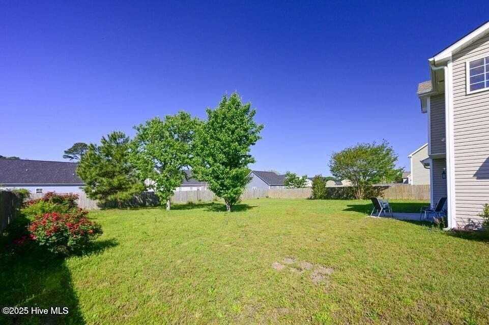 108 Maidstone Dr - Photo 6 of 24