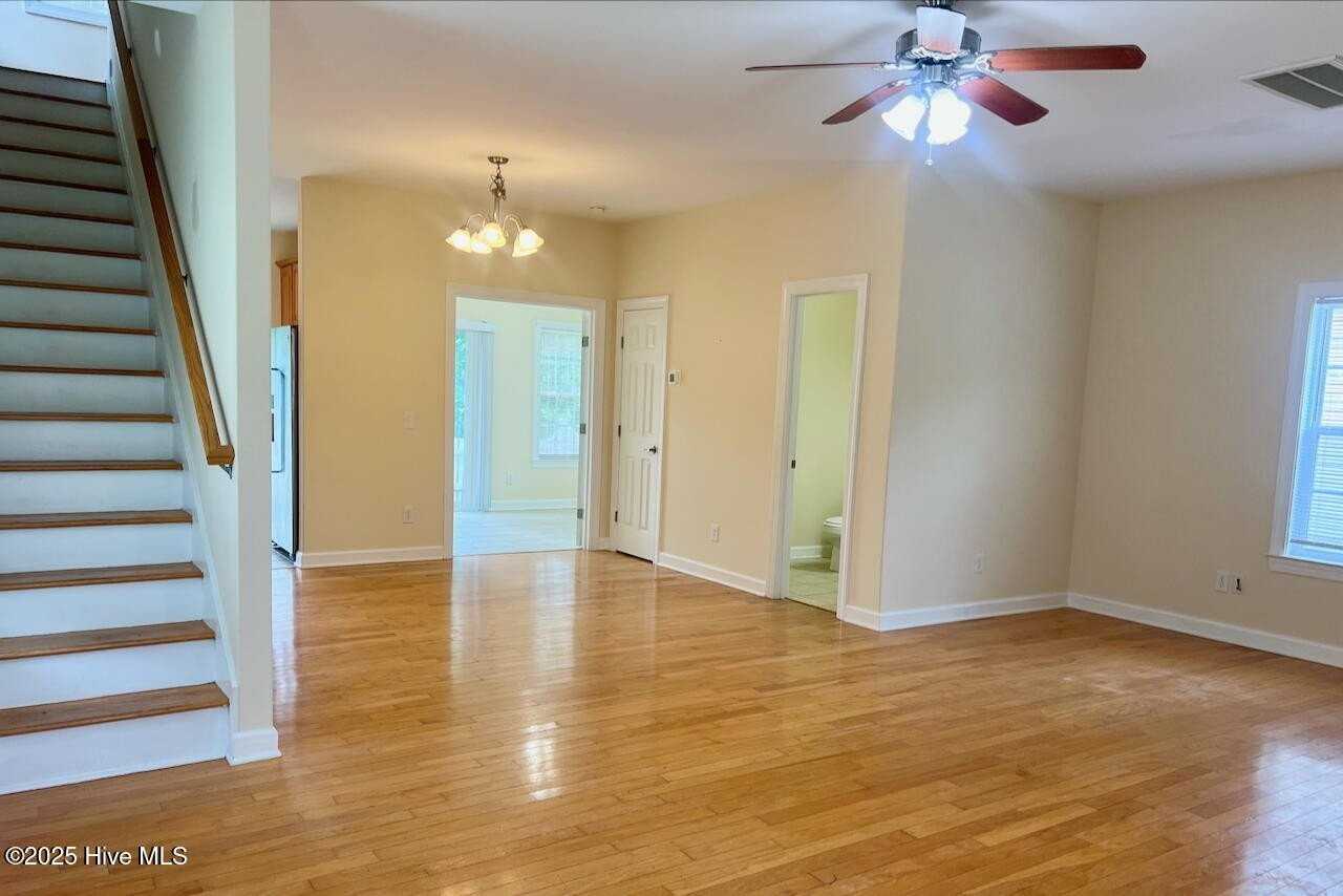 1032 Lake Norman Ln - Photo 3 of 21