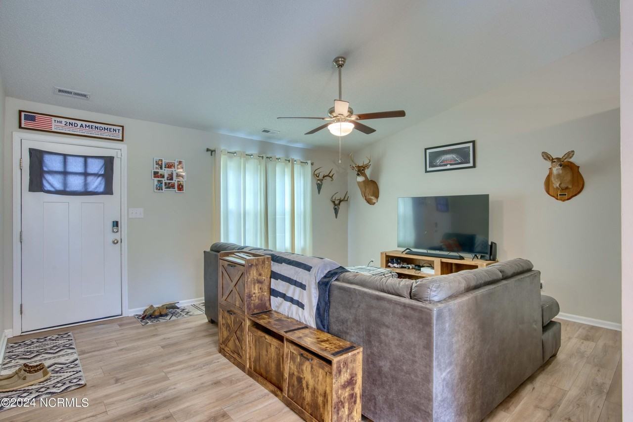 600 Calabash Drive - Photo 2 of 12