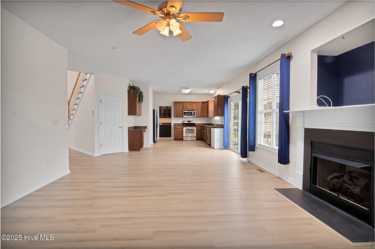 817 Willbrook Cir - Photo 7 of 35