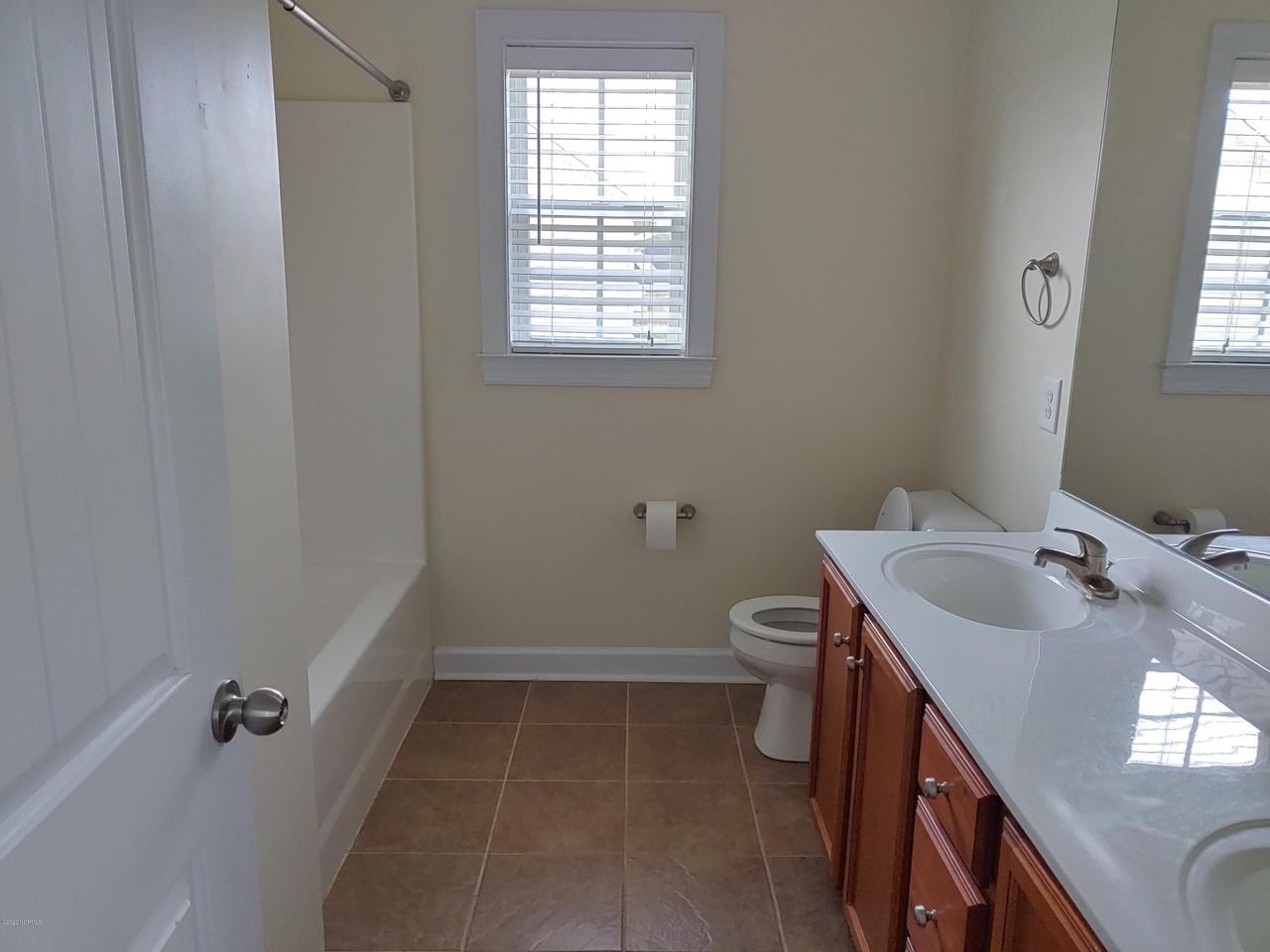 304 Brunswick Drive - Photo 3 of 11