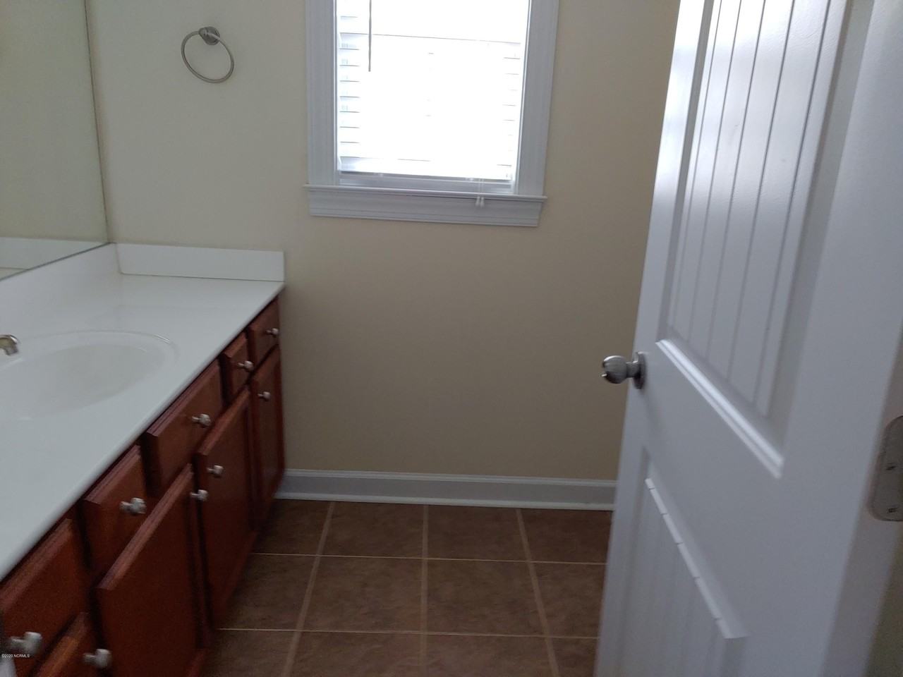 304 Brunswick Drive - Photo 4 of 11