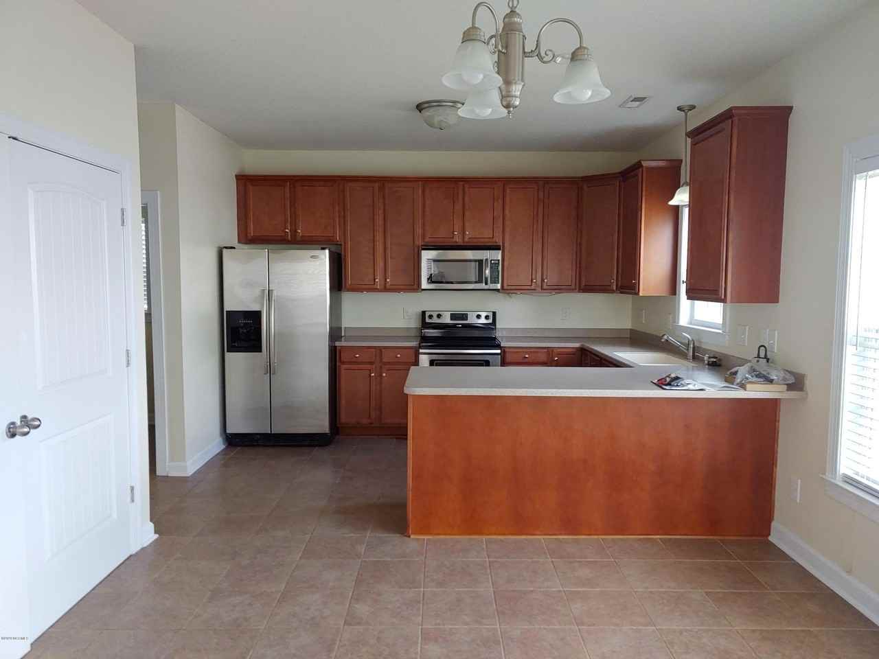 304 Brunswick Drive - Photo 6 of 11