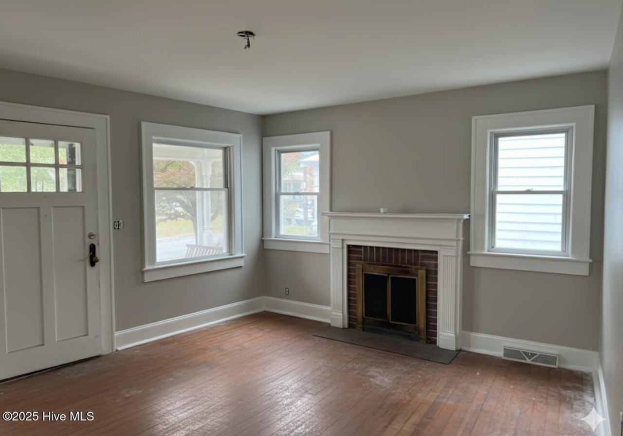 1113 Forbes St - Photo 2 of 2