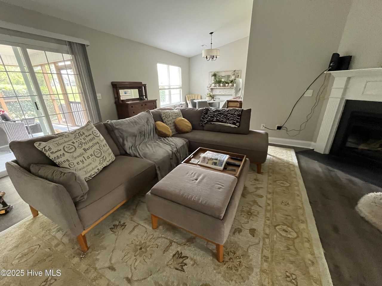 5189 Minnesota Drive - Photo 2 of 5