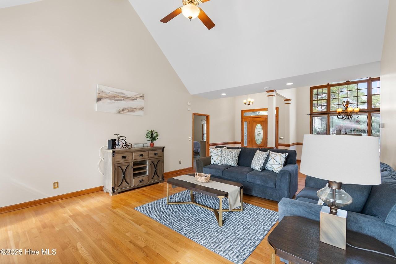 3201 Wild Azalea Way - Photo 7 of 36