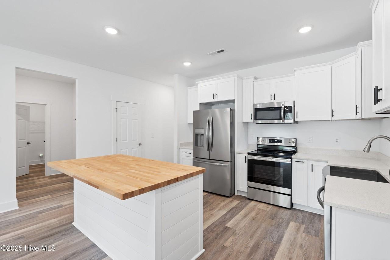 196 Wildwood St Nw - Photo 5 of 31